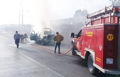 Se desconocen las causas del incendio, aunque se presume que se trató de un cortocircuito en el sistema eléctrico. (EL SIGLO DE TORREÓN)