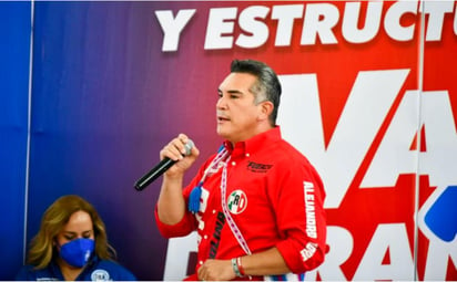 Tras el ataque a balazos del pasado sábado contra el candidato priista a la presidencia municipal de Morelia, Michoacán, Guillermo Valencia Reyes, la dirigencia nacional del PRI exigió que, de una vez por todas, la autoridad federal tome en serio su responsabilidad ante la grave crisis de seguridad que vive el país. (ESPECIAL)