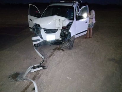 El automóvil siniestrado es un Dodge Atos color blanco.