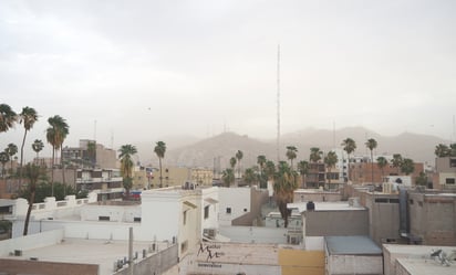 Para la región lagunera se mantendría únicamente viento moderado, con polvo ligero y temperaturas calurosas. (ARCHIVO)