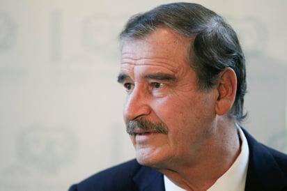 López Obrador llamó al exmandatario Vicente Fox Quesada un traidor a la democracia, que avaló y respaldó el fraude electoral del 2006. (ARCHIVO)