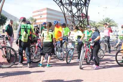 El jueves será el paseo del décimo aniversario a las 20:00 horas, partirán de la Torre Eiffel en Gómez Palacio y terminarán en la Plaza Mayor de Torreón. Y el domingo 16 de mayo plantarán 10 árboles, uno por cada año de vida, en el Paseo Colón.
(ARCHIVO)