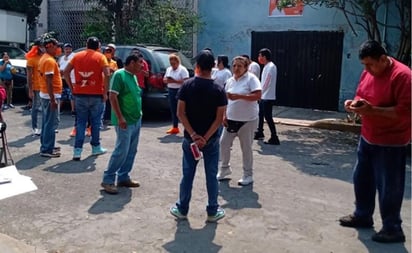 Una mujer embarazada que colocaba propaganda de los candidatos de Morena en calles del municipio, fue agredida por simpatizantes de Movimiento Ciudadano y debido a los golpes que recibió perdió a su bebé. (ESPECIAL)