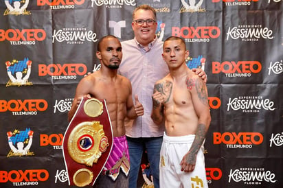 El puertorriqueño Jonathan “La Bomba” González, campeón NABO de peso Minimosca de la Organización Mundial de Boxeo, y el retador mexicano Armando “Ichiro Ozeki” Torres, cumplieron con la ceremonia de pesaje oficial. Ambos protagonizaran la pelea estelar de la cartelera en el Bryan Glazer Family JCC Auditorium de Tampa, Florida. (ESPECIAL)