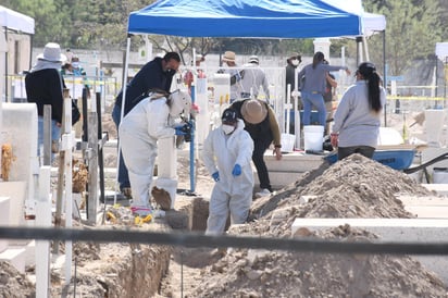 Mañana inicia la segunda jornada de exhumación con enfoque masivo en el Panteón Municipal número 1 de Torreón y con ello la convocatoria a familiares de personas desaparecidas de la Zona Metropolitana de La Laguna de Coahuila y Durango para que asistan a la Brigada de Toma de Muestras Referenciales. (ARCHIVO)