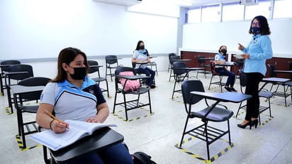 Salud de Nuevo León señaló que está previsto reanudar el próximo lunes las clases presenciales.