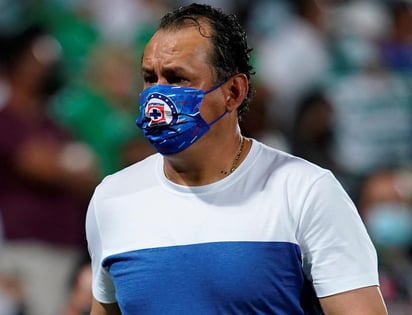 Juan Reynoso, técnico de Cruz Azul, se mostró ecuánime al término del partido, pese a que su equipo se llevó una buena ventaja. (JAM MEDIA)