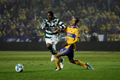 En el Apertura 2011, Santos también cayó 1-0 en la final de ida en el Corona, y en la vuelta fue derrotado 3-1 por los Tigres.