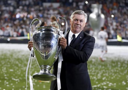 El regreso de Carlo Ancelotti al Real Madrid viene avalado por un puñado de grandes recuerdos para el madridismo en los dos años de su primera etapa, el fútbol brillante que desplegó su equipo, el récord de 22 triunfos consecutivos y la conquista de la décima Copa de Europa con la que, doce años después, el conjunto blanco volvía a reinar en el Viejo Continente. (ARCHIVO) 