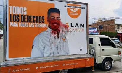 El candidato de Movimiento Ciudadano a la alcaldía de León, Juan Pablo Delgado, canceló los eventos que tenía programados en espacios públicos para este martes, ante el ataque con líquido 'que parece sangre' a un espectacular del candidato a diputado por el distrito III Local, Alan Alcántar. (ESPECIAL)