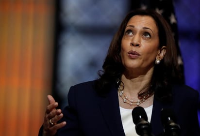 La vicepresidenta estadounidense, Kamala Harris, partió la noche de este lunes de la capital guatemalteca rumbo a México, donde este martes se reunirá con el presidente Andrés Manuel López Obrador, para abordar el tema migratorio. (EFE)