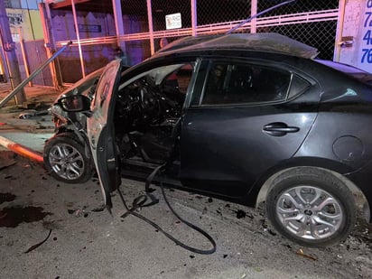 Los hechos se registraron cerca de las 00:45 horas de este miércoles en el cruce de la avenida Bravo y la calzada Cuauhtémoc de la ciudad de Torreón, frente al bosque Venustiano Carranza. 
(EL SIGLO DE TORREÓN)