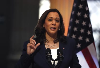 La vicepresidenta de Estados Unidos, Kamala Harris, matizó este jueves el duro mensaje que envió a los posibles migrantes durante su viaje de esta semana a Guatemala y México, al asegurar que está 'comprometida' con garantizar que su país sea un 'refugio' para quienes buscan asilo. (ARCHIVO) 