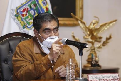 El gobernador de Puebla, aseguró que ya están analizando un plan de rescate para los canes atrapados en el socavón sin tener que exponer vidas humanas (ESPECIAL) 