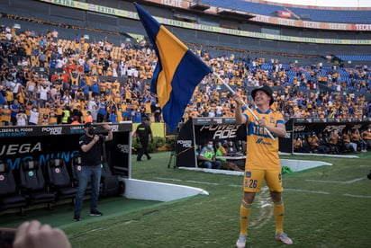 El mediocampista francés Florian Thauvin fue presentado ayer en el 'Volcán' Universitario, casa de los Tigres. (EFE)