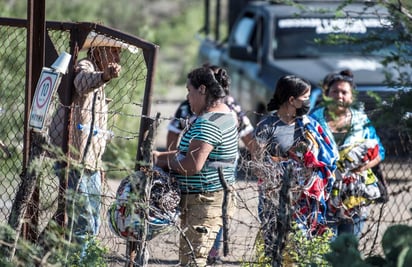 Atención psicológica y terapia de duelo ofrece el DIF Coahuila a familiares de los mineros fallecidos en Múzquiz, desde el primer día que se registró el deslave e inundación en la mina, informó su director general, José Roberto Cárdenas Zavala.
(ARCHIVO)