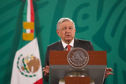 El presidente Andrés Manuel López Obrador destacó que Oaxaca es 'primor' en referencia a las bellezas naturales del estado y a la coordinación que existe entre la Federación y el gobernador Alejandro Murat (PRI). Casi una semana después de las elecciones intermedias, el titular del Ejecutivo expresó que gobierna para todos porque sería faccioso hacerlo solo los simpatizantes de un partido. (ESPECIAL)
