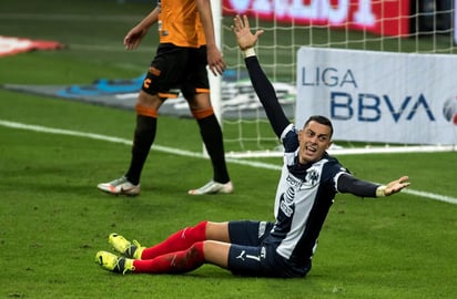 El argentino Rogelio Funes Mori, delantero de los Rayados del Monterrey, recibió este lunes la carta de naturalización como mexicano, lo que le abre la puerta para ser convocado por la selección de México. (ARCHIVO)