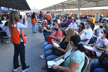 El Centro Comunitario Peñoles recibe a las personas en horario de 9 de la mañana a 3 de la tarde.