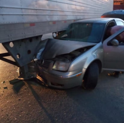 Operador de tráiler en estado de ebriedad provoca accidente en Torreón