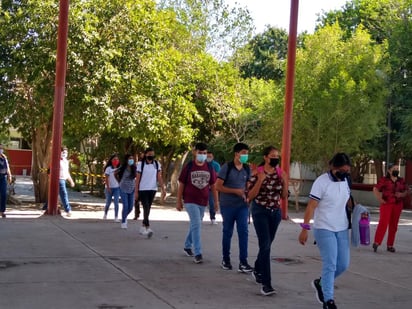 Se integrará unas 12 escuelas, a partir del lunes 21 de junio, en la Comarca Lagunera, en la tercer etapa del Programa Piloto de Regresos a Clases, destacó Flor Rentería, coordinadora de Servicios Educativos en la región. (MARY VÁZQUEZ)