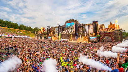 El festival de música Tomorrowland no obtuvo la autorización de las autoridades locales de los municipios belgas de Boom y Rumst, donde tradicionalmente se ha celebrado el encuentro desde 2005, para la edición presencial prevista para el último fin de semana de agosto y el primero de septiembre. (ESPECIAL) 