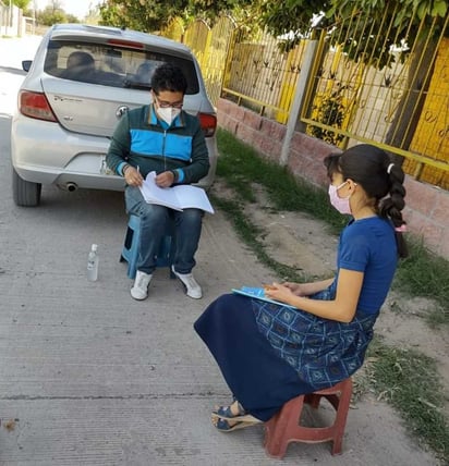 Como muchos maestros, durante la pandemia Tommy se las ingenió para trabajar con sus alumnos.