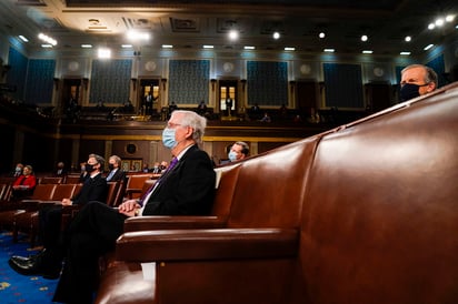 Entre los senadores demócratas el problema es que no salen los números: tienen 50 escaños -los mismos que los republicanos- y necesitan 60 votos para superar un voto de procedimiento. (EFE) 