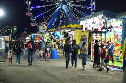 Para la realización de la Feria de Torreón se aplicarán variados y múltiples protocolos de prevención contra el COVID-19, además de que en todos los casos se buscará evitar aglomeraciones. (ARCHIVO)