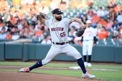 El mexicano José Urquidy no permitió carreras en siete entradas de trabajo, en la victoria de Astros 13-0 sobre Orioles. (AP)