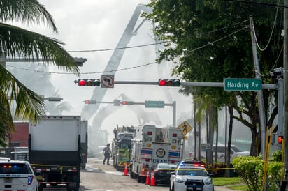 El número de víctimas mortales del derrumbe de un edificio de apartamentos Miami-Dade, Florida (EUA) aumentó de cinco a nueve en las últimas horas, informaron las autoridades este domingo mientras continúan las labores de rescate. (EFE)