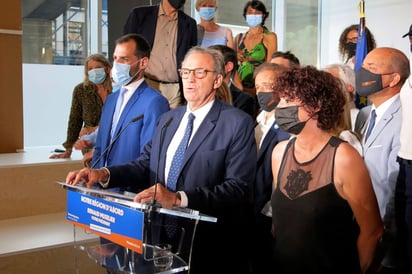 Este médico de 62 años ha dedicado toda su vida política a la esfera local en su Marsella natal y en esa región. (EFE) 