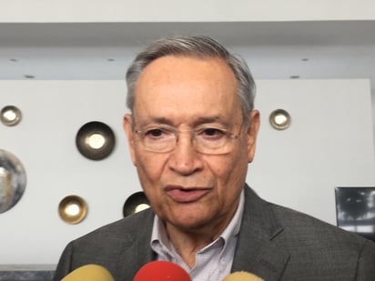 El secretario de Educación en el estado, Higinio González Calderón, indicó que se trata de una decisión propia de Coahuila y que él ya firmó el acuerdo, por lo que se hará la notificación correspondiente a la Federación. (FERNANDO COMPEÁN)