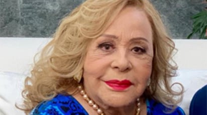 Después de que la actriz de la época de oro del cine mexicano Silvia Pinal fuera hospitalizada el fin de semana por un problema de presión arterial, su nuera Mayela Laguna, esposa de Luis Enrique Guzmán, declaró que Pinal sigue en observación por los médicos de un hospital de la Ciudad de México. (ESPECIAL) 