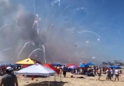 Este domingo 4 de julio, día en el que se celebra la independencia de Estados Unidos, un camión lleno de fuegos artificiales explotó en Ocean City, Maryland. (ESPECIAL) 