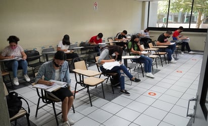 La Universidad dio a conocer que el examen se aplica en las modalidades presencial y virtual. (ANGÉLICA SANDOVAL)