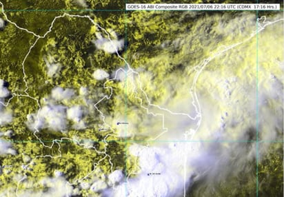 La Comisión Nacional del Agua (CONAGUA) informó que continua el pronostico de lluvias fuertes, eléctricas y con posibilidad de torbellinos para Coahuila. (TWITTER)