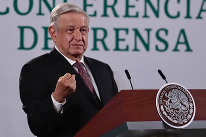 El presidente López Obrador dijo que hay que poner mayor atención en los jóvenes, pues por el confinamiento debido a la pandemia, estuvieron expuestos a contenidos tóxicos para enajenarlos.