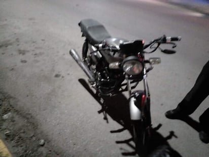 Choque en el Centro de Gómez Palacio deja un motociclista lesionado. (EL SIGLO DE TORREÓN)