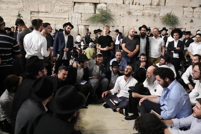 La tensión volvió hoy a la Explanada de las Mezquitas de Jerusalén por la entrada de más de 1,500 judíos por la festividad judía de Tishá Beav, que los palestinos consideraron una provocación y generó choques entre Policía y fieles musulmanes. (ARCHIVO) 