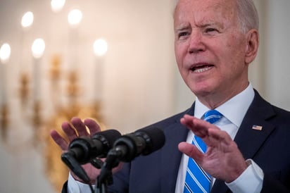 El presidente de Estados Unidos, Joe Biden, reclamó este lunes a Facebook que haga 'algo contra la desinformación' sobre las vacunas de la COVID-19, en medio de una fuerte tensión entre la Casa Blanca y los responsables de la red social. (EFE)