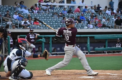 Con ataque tempranero de cuatro rayitas, los Tecolotes de los Dos Laredos se impusieron esta noche a los Algodoneros del Unión Laguna, 10 carreras por 3, en el tercer juego de cuatro en esta serie, celebrado en el Uni Trade Stadium de Laredo, Texas. (CORTESÍA)