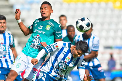 El técnico argentino Ariel Holan arrancó su aventura en tierra mexicana con el pie izquierdo, pues este sábado su equipo León cayó goleado por 4-0 ante el Pachuca en la primer fecha del Apertura de la Liga MX. (ARCHIVO) 
