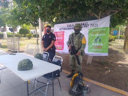 Por día se reciben al menos cinco armas de fuego o algún artefacto de ese tipo, en el módulo de canje de armas, del municipio de Matamoros. (ARCHIVO) 
