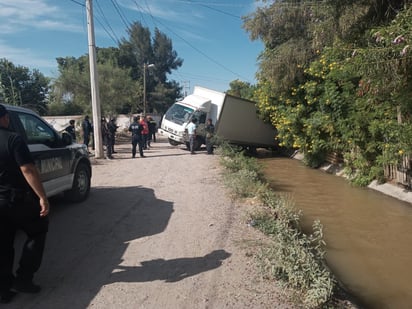 Afortunadamente, el conductor del camión resultó ileso. (EL SIGLO DE TORREÓN)