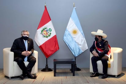 El presidente de Argentina, Alberto Fernández, y la comitiva que lo acompañó a Perú para la investidura del presidente Pedro Castillo, se encuentran cumpliendo un aislamiento preventivo, informaron este viernes fuentes oficiales. (ARCHIVO) 
