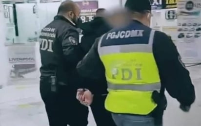 Tras ser detenido el miércoles en el Aeropuerto Internacional de la Ciudad de México, cuando pretendía viajar a los EUA, Axel 'N' acusado del abuso contra la joven Ainara en 2018, ha sido vinculado a proceso (ESPECIAL) 