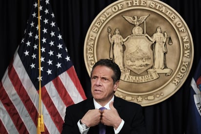 La Fiscalía General de Nueva York aseguró este martes que el gobernador del estado, el demócrata Andrew Cuomo, acosó sexualmente a varias empleadas y exempleadas, creó un 'clima hostil de trabajo' y tomó represalias contra al menos una de ellas. (ARCHIVO) 