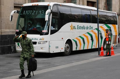 Debido a que la tarjeta de requerimientos y la convocatoria se contraponen, la Secretaría de la Defensa Nacional (Sedena) canceló la licitación pública electrónica para la adquisición de un sistema antidrones para reforzar la seguridad en las inmediaciones de Palacio Nacional. (ARCHIVO)