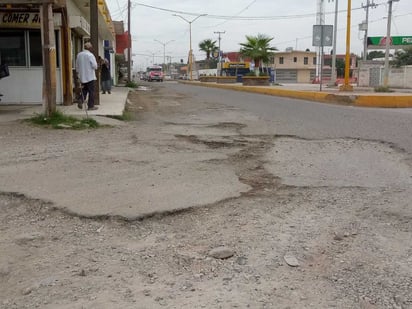 Son muchas las arterias de la ciudad que se encuentran en pésimas condiciones. (EL SIGLO DE TORREÓN) 